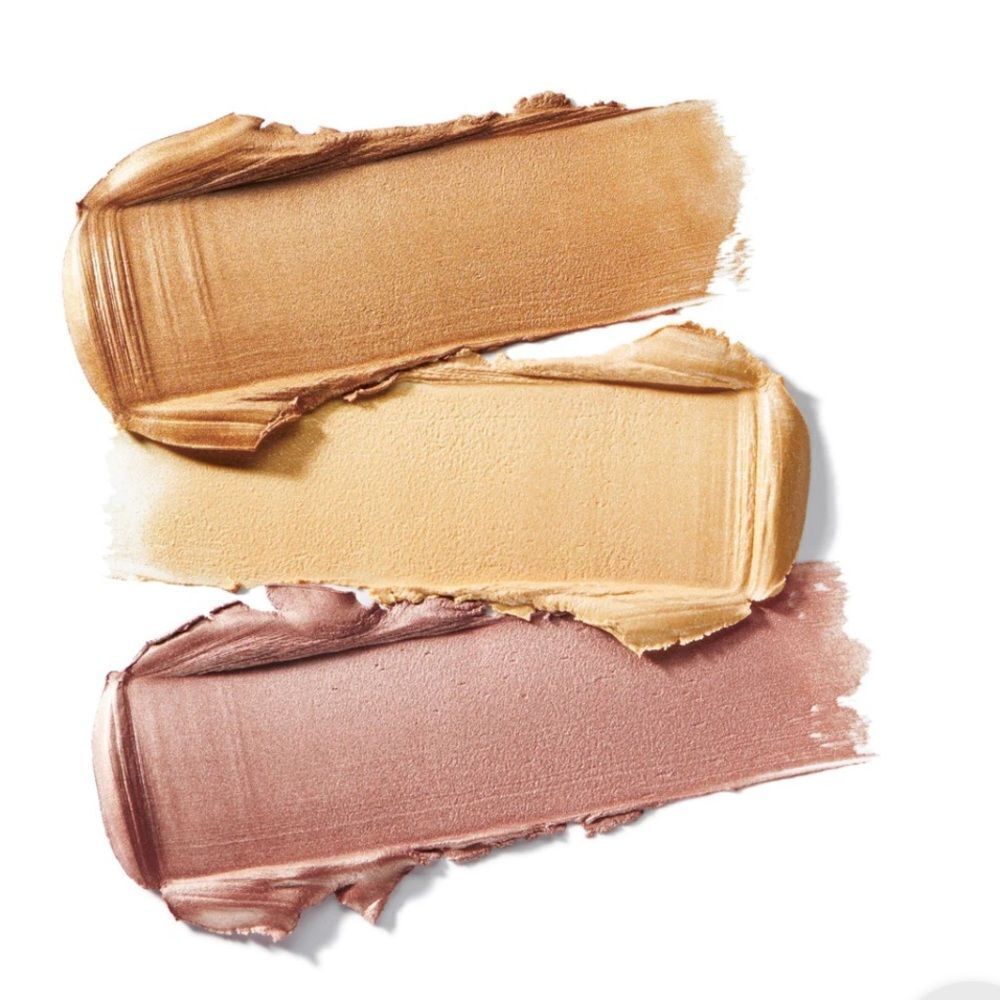 Iconic London Dewy Glow Highlight Illuminator for a Dewy Glow 3 pretty colors - Picture 2 of 6
